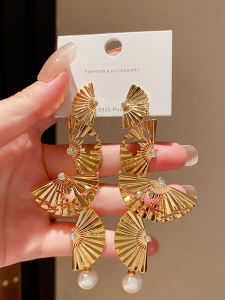 Fancy Retro Exaggerated Fan Pearl Large Earrings Female National Style 18K Gold Niche Design Eardrop Earring