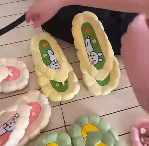 รองเท้าแตะพร้อมส่ง รองเท้าแฟชั่นผู้หญิงรุ่นฮิตรุ่นขายดี พื้นนุ่มนิ่ม ใส่สบาย #sy116