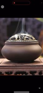 CARRISWERTE 100+ Pcs Pure Sandalwood Cone Incense - Calming Scent for Mind and Sleep, Air Purifying - 1.5inch Tall - Wood Flour and Natural Spices Material