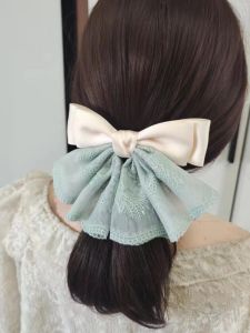 คลิปหนีบผมลายผีเสื้อขนาดใหญ่ปักลูกไม้สีบล็อกสไตล์ใหม่ คลิปหนีบผมหางม้าแบบลำลอง คลิปหนีบผมแบบยืดหยุ่นสำหรับสวมใส่ในที่ตั้งส่วนบนของศีรษะ