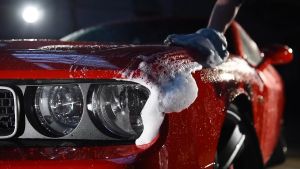 Autoglym Ultra High Definition UHD Car Shampoo 1L | Silky smooth finishing to you car Luxurious high foaming shampoo with an irresistible fragrance. Cleans paintwork leaving a silky smooth high-gloss finish