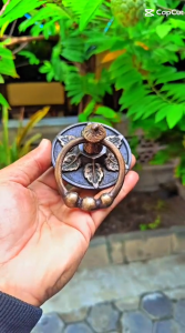 Tarikan Pintu Gebyok Kuningan Antik