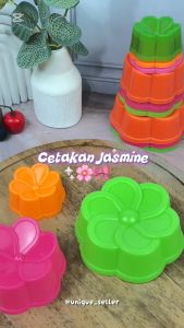 Cetakan Kue Jasmine Besar 7 cm Plastik: Harga, Dimensi & Cara Penggunaan