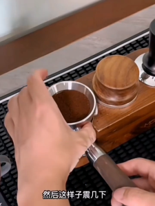 51mm ก้านชงกาแฟ ด้ามชงกาแฟ หัวชงกาแฟ หูที่ถอดออกได้ตะกร้า Bottomless Portafilter for Espresso Coffee Machine รุ่นที่เหมาะสม De’Longhi EC680 / EC685 / SMEG