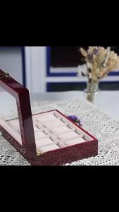 Chinese Style Fashion Casual Red Wooden Watch Box Damp-Proof Jewelry Storage Case Creative Gift Box for Friends
