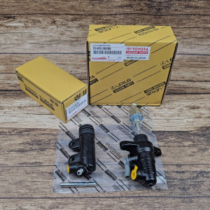 MASTER KOPLING ATAS BAWAH 1SET TOYOTA HIACE COMUNTER