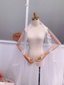 Lúp cài tóc cô dâu viền ren lá