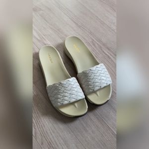 Neucleus ROSE-01 Sandal Wanita Simpel Polos