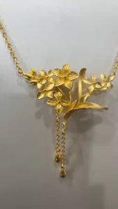 Poh Heng Jewellery 24K Myosotis Necklace in Yellow Gold [Price By Weight]
