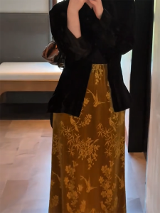 New Chinese Style Lazy Retro Solid Color Half Skirt Autumn New Arrival Drapey Slimming Split Velvet Skirt Commute Vintage