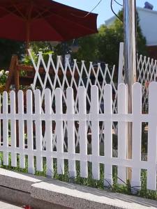 Spring Home 10PCS รั้วพลาสติก รั้วตกแต่งสวน ตกแต่งลานนอกบ้านของคุณ ติดตั้งง่าย รั้วพลาสติกสีขาว ประเภทกราวด์