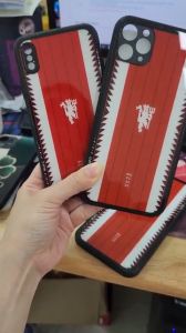 Ốp lưng IPhone 11/ 11pro/ 11 promax/ 12/ 12 prm/ 13/13 pro/13 prm/ 14/14 prm Logo Manchester United cho đt IN theo yêu cầu cho các Dòng Máy