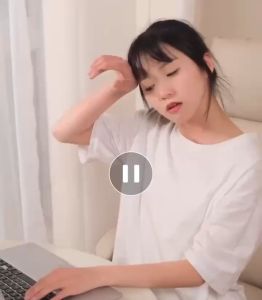 Quạt Đeo Cổ Làm Mát Ngày Hè Giúp Giải Nhiệt Chống Lại Cái Nóng