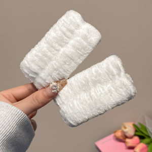 Vòng Tay Thấm Hút Mồ Hôi Thể Thao Đơn Giản Chống Thấm Nước Khăn Vệ Sinh Tay Đồ Trang Sức Thời Trang Mới Dây Thun Mùa Đông 2023