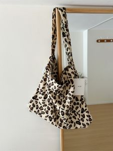 Laziness Style Large Capacity Canvas Bag Leopard Pattern Blogger Shoulder Bag Tote Bag Soft Casual Leisure Spring New Handbag