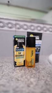 Garnier Men Turbo Bright 5x Vitamin C Super Serum Gel - 30ml (Serum Wajah Anti Kusam untuk Mencerahkan 5x Lebih Cepat)