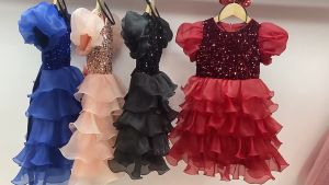 Comel Kids Princess Elegant Ball Gown Tulle Flower Girl Princess Dress 儿童晚装