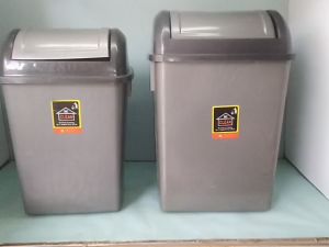 Tempat Sampah / Kotak Sampah Segi Tutup 5lt - 10 lt - 15lt - 20 lt / HW / High Way / Plastik