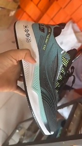 Men‘s Mesh Breathable Shock Absorption Running Shoes Trendy Sneakers Rubber Sports Shoes For Men