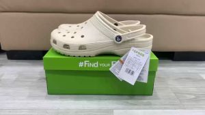 Giày sục crocs chuẩn xịn chống hôi chân nhựa tế bào êm mềm đúc liền khối siêu bền đi mưa lội nước đi biển Crocs band classic màu kem