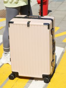 Durable Multifunctional Password Suitcase with Swivel Wheels