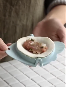 3pcs Creative Plastic Dumpling Molds Chinese Food Jiaozi Maker Dough Press Pie Ravioli Tools