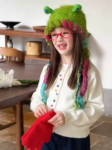 AY144 🧸 เสื้อกันหนาวเด็กผู้หญิงทรงน่ารัก ดีไซน์เรียบหรู ผ้านุ่ม ลื่น ใส่สบาย อุ่นกำลังดี ไม่คัน