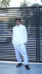 กางเกงแบรนด์ AE21 สีขาว เอวสม็อค มีเชือกผูก กระเป๋าสองข้าง ซิบ เนื้อนูมาก ระบายกระทั่ง คุณปลอดภัย สำหรับผู้สูงอายุ ใช้งานแบบกระชับ คุณค่า