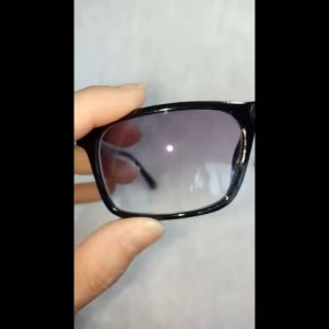 Kacamata dua fungsi untuk baca dan jalan/kacamata plus model kotak lensa hitam gradasi cocok untuk pria dan wanita BONUS BOX ready ukuran +1.00 s/d +3.00