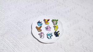Bandai | Dễ Thương Elf Anime Hoạt Hình Thổ Cẩm Men Pin Huy Hiệu Kim Loại Trang Sức Cho Quần Áo Ba Lô Quà Tặng Cho Bạn Bè