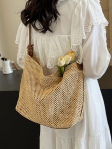 Laid-Back Style Large Capacity Hollow out Woven Straw Tote Bag Single Shoulder Holiday Beach Bag Casual Cotton Leisure Handbag