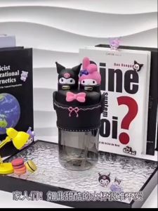 Botol Minum Kuromi Sanrio Luxury Brand 2in1 700ml Karakter 3D + FREE STIKER 3D/2D