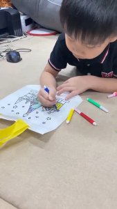 Kids Party Favors DIY Bag Kit – Colour-Your-Own Tote with 6 Markers | Ideal for Birthday & School Gifts