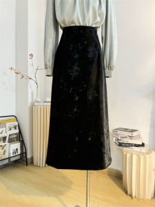 New Chinese Style High Waist PU Leather Skirt Womens Autumn Winter Mid-Length Straight Tube Skirt with Flower Pattern