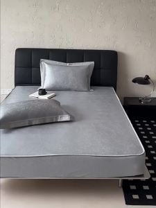 Bộ Drap Giường Mùa Hè Jacquard Ice Silk 3 Miếng