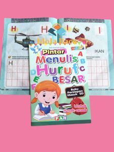 Buku Pintar Menulis Huruf Besar dan Huruf Kecil Untuk Anak Persiapan Masuk SD PAH