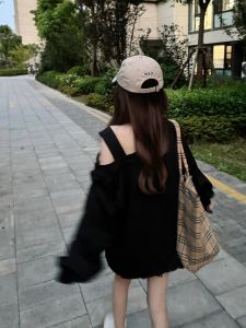 Loose Female Kitty Cat Slant Shoulder Sweatshirt Spring Autumn Casual College Style Fashion Lazy Shoulder Top Trendy Streetwear