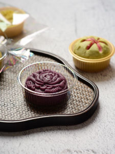 Transparent Plastic round Tray for Mooncakes Yellow Egg Yolk Pastry Chinese Dim Sum Packaging Machine Sealed Bag Bottom Tray