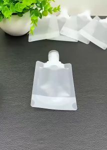 Combo 5 Bịch Chiết Mỹ Phẩm Dầu Gội Trong Suốt Bền Bỉ Đi Du Lịch RQN2625 - requane