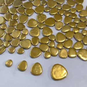 100/200 Grams of Golden Mosaic Material Mixed Sizes of Pebble-Shaped Mosaic Pieces Shipped Randomly Suitable for Handmade Art Creations Home Tabletops Wall and Step Inlays Garden Outdoor Photography Auxiliary Materials