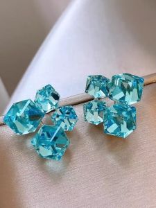 ต่างหูคริสตัลเงินสีฟ้าสำหรับผู้หญิง ต่างหูแบบหรูหรา ต่างหูรูปทรงเรขาคณิต ต่างหูแบบใหม่ ต่างหูสไตล์เกาหลี เครื่องประดับแฟชั่น