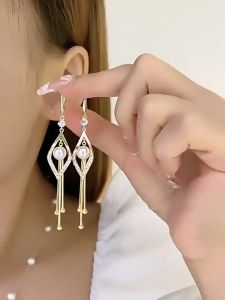 Bông tai hình thoi tua rua dễ thương lấp lánh - bong tai nữ kiểu han quoc phụ kiện bông tai nữ đeo bông đôi bông bong tai nữ kiểu vàng 18k hoa tai nữ cá tính ngầu bong tai nữ kiểu sang chảnh ME359  BSTKD - [NaLa Shop]