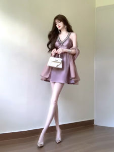 Loose-Fit Stylish Heavy Industry Beads Diamond V Neck Dress Female Summer Socialite Gold Temperament Waist-Controlled Bodycon Dress