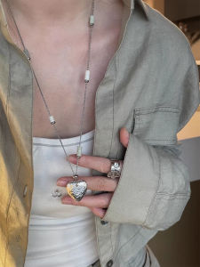 Bohemian Long Sweater Chain Necklace Heart Pendant Versatile Luxury Feel Fashion Jewelry for Women Elegant Silver Alloy