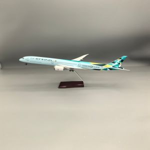 1/130 Scale B787 Etihad Aircraft Dreamliner 47cm Airplane Model Resin Diecast Assemble Model Planes With Stand Souvenir Displays