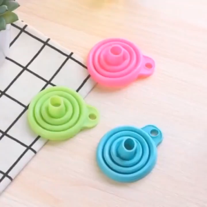 ALAT DAPUR SERBAGUNA CORONG SILICONE LIPAT/CORONG AIR & MINYAK / PRAKTIS UNTUK DIBAWA KEMANA SAJA