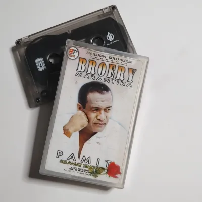 Kaset Pita Broery Pesolima Marantika Pamit / Exclusive Solo Album Terakhir