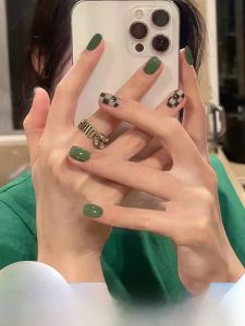 MONLEYTA | Handmade Nail Art Stickers Autumn Winter Collection Short To Medium Length False Nails Wearable Nail Tips With Green Chessboard Design