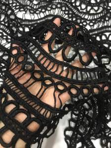 Vải ren chỉ dày dặn màu đen họa tiết đẹp sang(khổ 1m2)may đầm váyđầm thiết kế thời trang