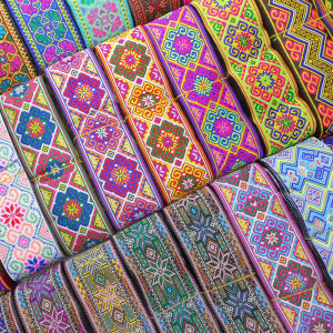 ผ้าอัปปางลายดอกไม้หลากสีสำหรับการแสดง เสื้อผ้าและเครื่องประดับแขน ผ้าไนลอน ผ้าฝ้ายผสม ผ้าโพลีเอสเตอร์ ผ้าโพลีเอสเตอร์